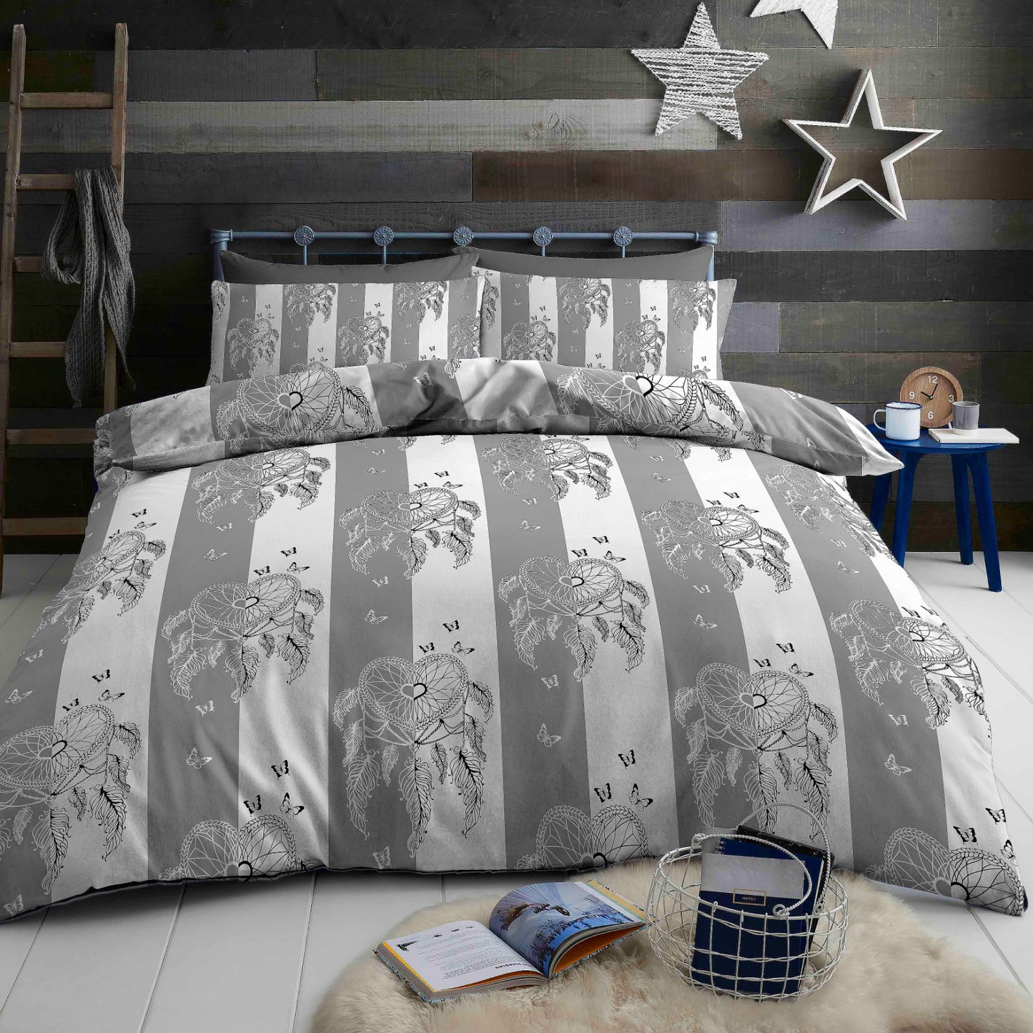 Bed Sheet Set with Grey and White Wind Chimes Patterns